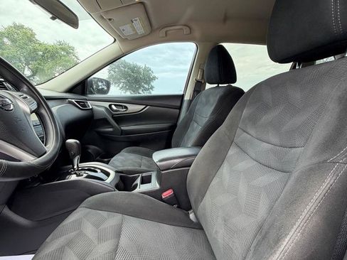 Used 2016 Nissan Rogue S FWD image 10