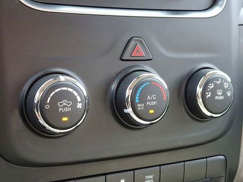 Used 2017 RAM 1500 Express image 15