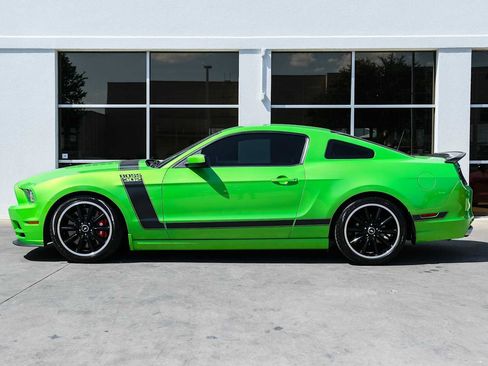 Used 2013 Ford Mustang Boss 302 w/ Boss 302 Accessory Pkg RWD image 19