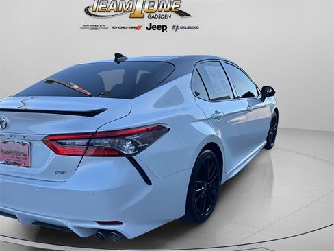 Used 2022 Toyota Camry XSE image 8