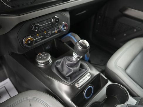 Certified 2021 Ford Bronco Black Diamond image 27