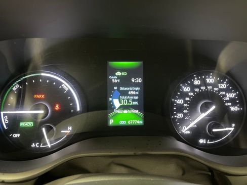 Certified 2023 Toyota Sienna XLE image 18