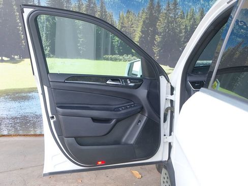 Used 2017 Mercedes-Benz GLS 450 4MATIC w/ Premium Package image 11