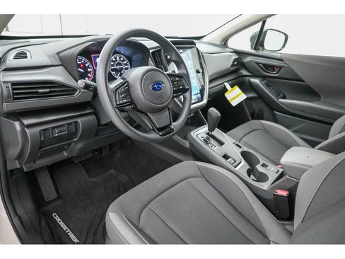 Used 2025 Subaru Crosstrek 2.5i Premium AWD/4WD image 31