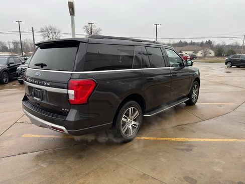 Used 2023 Ford Expedition Max XLT image 5