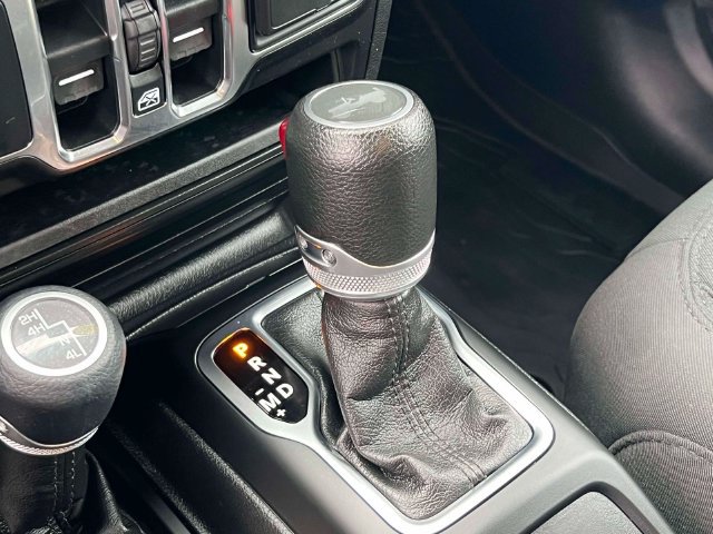 Used 2022 Jeep Wrangler Unlimited Sport AWD/4WD image 13