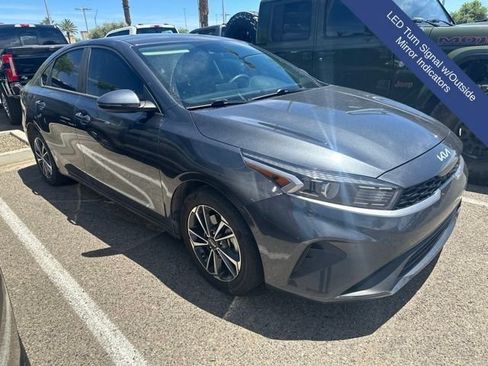 Used 2023 Kia Forte LXS w/ LXS Technology Package FWD image 9