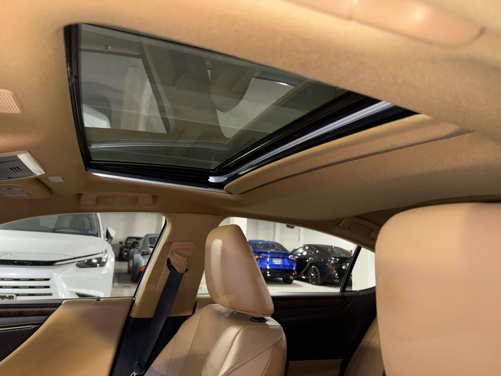 Certified 2022 Lexus ES 350 w/ Premium Package FWD image 21