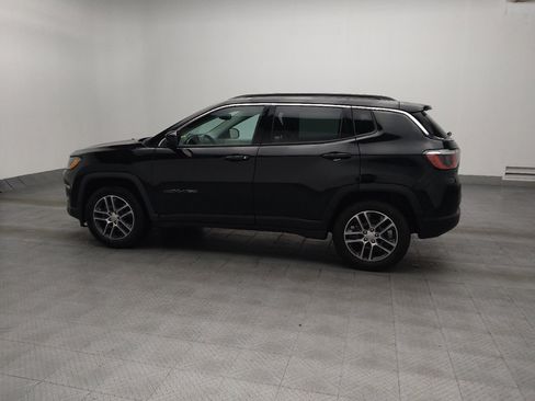 Used 2019 Jeep Compass Latitude w/ Popular Equipment Group FWD image 3