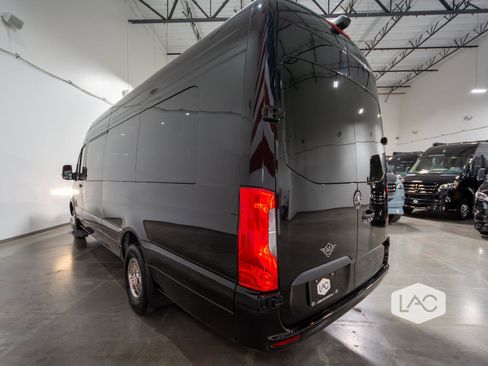 Used 2024 Mercedes-Benz Sprinter 3500 image 15