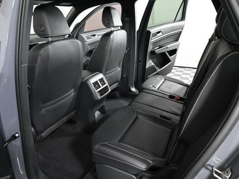 Used 2020 Volkswagen Atlas Cross Sport SEL R-Line image 17