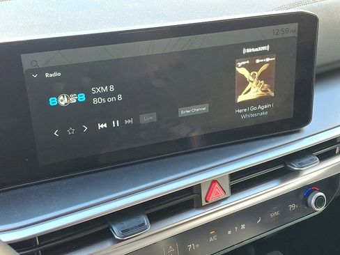 Used 2025 Kia Sorento S image 17