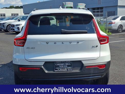 Certified 2025 Volvo XC40 B5 Ultra w/ Protection Package Premier image 6