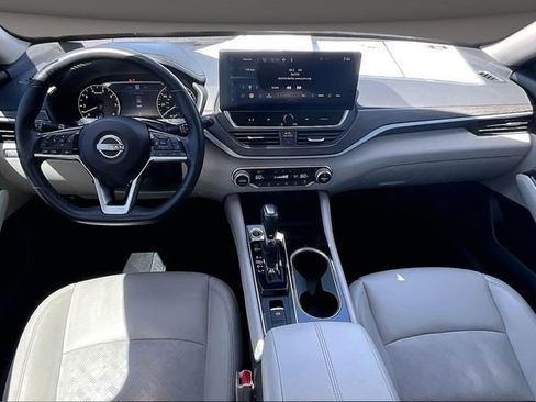 Used 2023 Nissan Altima 2.5 SL AWD/4WD image 14