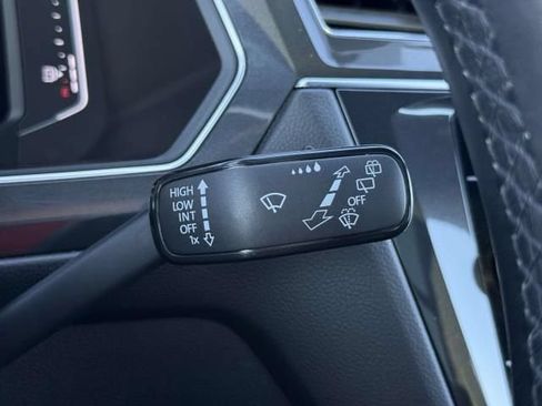 Used 2022 Volkswagen Tiguan SEL R-Line AWD/4WD image 27