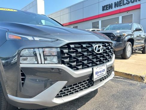 Used 2023 Hyundai Santa Fe SEL FWD image 4