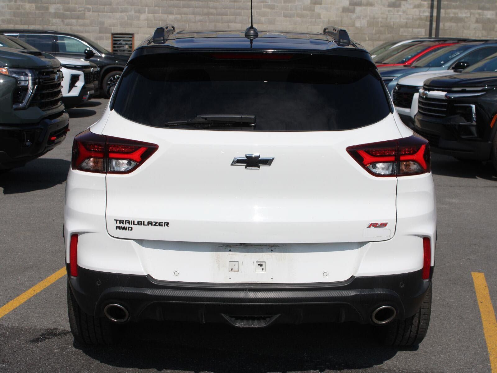 Used 2023 Chevrolet TrailBlazer RS w/ Sun and Liftgate Package AWD/4WD image 6