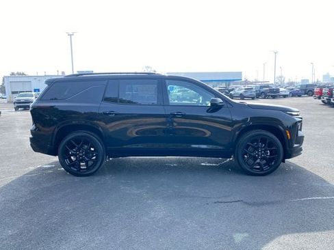 New 2026 Chevrolet Traverse RS w/ LPO, Floor Liner Package image 7