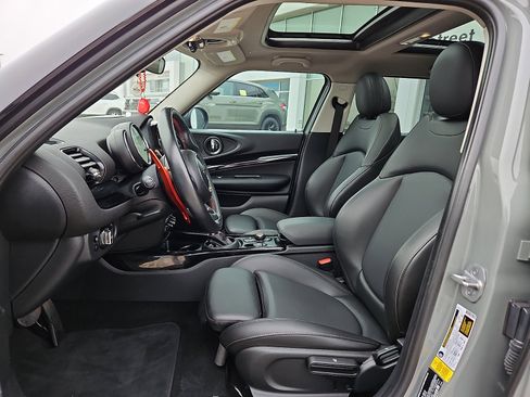 Used 2019 MINI Cooper Clubman S image 9