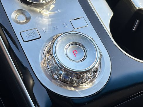 Certified 2026 Genesis GV70 2.5T AWD/4WD image 31
