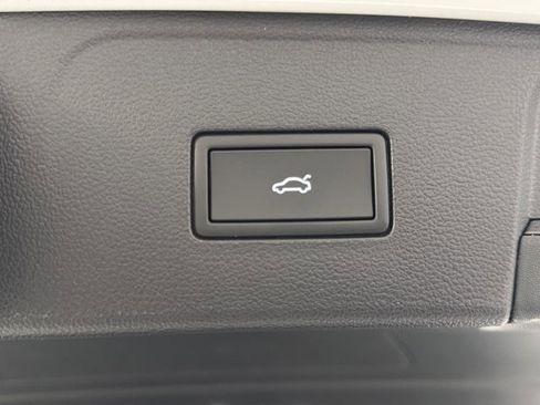New 2026 Volkswagen Atlas Peak Edition AWD/4WD image 13
