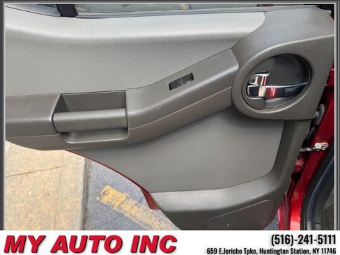 Used 2014 Nissan Xterra X AWD/4WD image 31