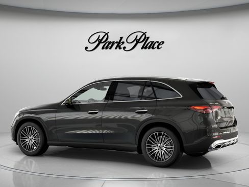 Used 2026 Mercedes-Benz GLC 300 4MATIC image 11