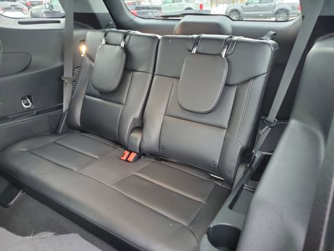 Used 2023 Ford Explorer Limited w/ Limited Technology Package image 12