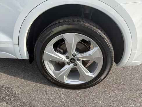 Used 2023 Audi Q5 2.0T Premium Plus w/ Premium Plus Package image 9