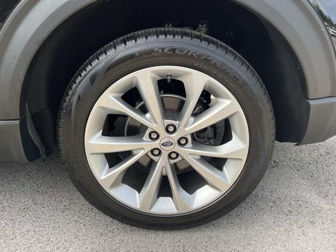 Certified 2023 Ford Explorer Platinum w/ Technology Package AWD/4WD image 11
