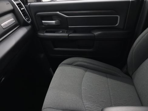 Used 2024 RAM 2500 Big Horn w/ Safety Group AWD/4WD image 13