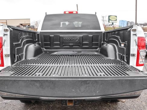 Used 2024 RAM 2500 Big Horn AWD/4WD image 40