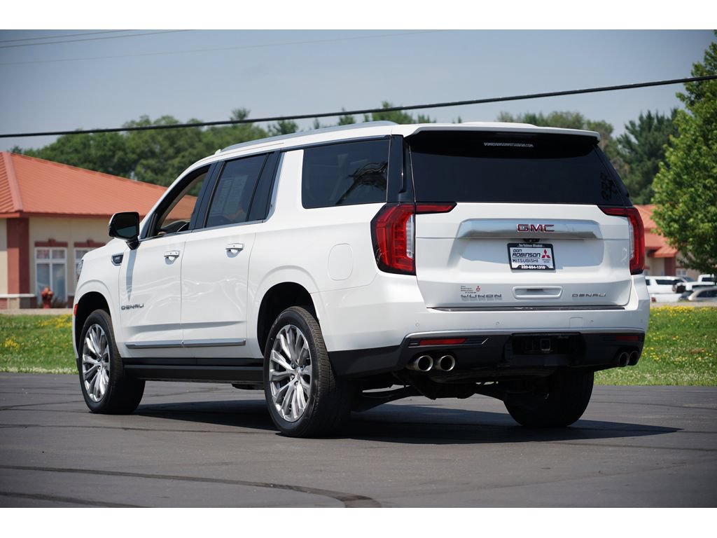 Used 2021 GMC Yukon XL Denali w/ Denali Premium Package AWD/4WD image 5