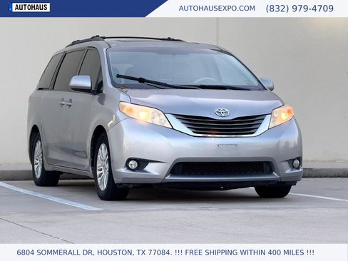 Used 2011 Toyota Sienna XLE w/ XLE Navigation Pkg FWD image 1