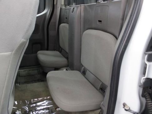 Used 2017 Nissan Frontier S image 14