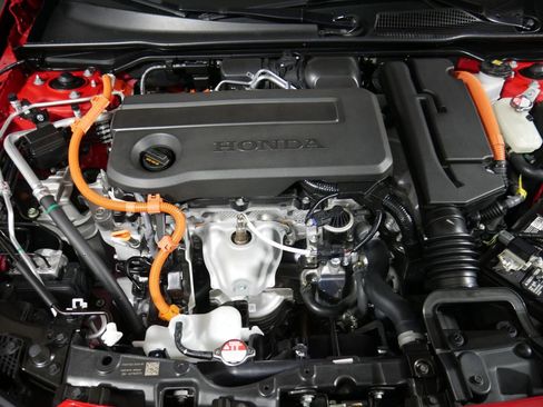 Used 2025 Honda Civic Sport Touring image 3