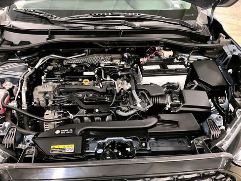 Used 2022 Toyota Corolla Cross LE w/ Moonroof Package image 32