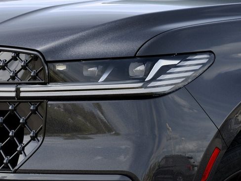 New 2027 Lincoln Navigator Reserve w/ Jet Appearance Package AWD/4WD image 18