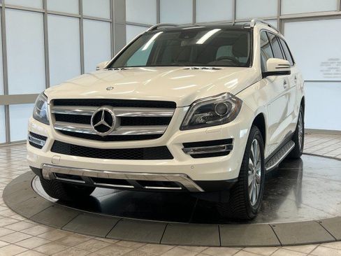 Used 2015 Mercedes-Benz GL 450 4MATIC image 3
