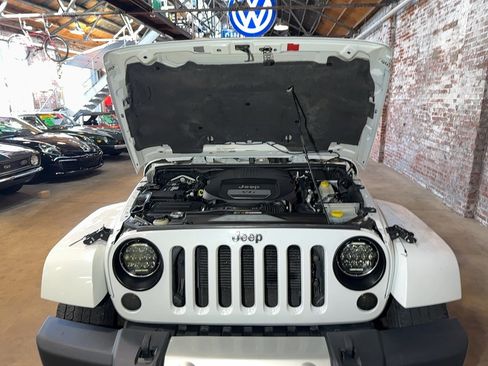 Used 2015 Jeep Wrangler Sahara w/ Connectivity Group image 81