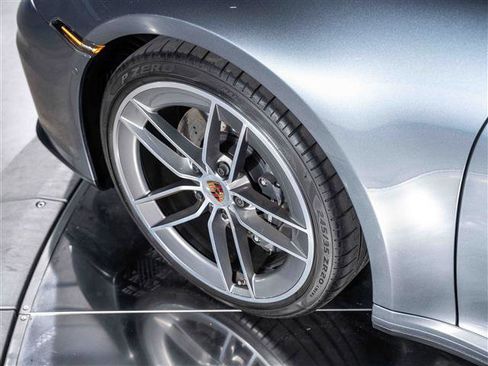 Certified 2025 Porsche 911 Carrera image 16