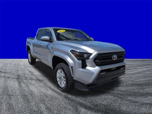 Used 2024 Toyota Tacoma SR5 AWD/4WD image 2