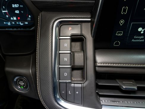 Used 2023 GMC Yukon SLT image 24