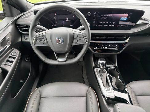 Certified 2025 Buick Envista Avenir FWD image 19