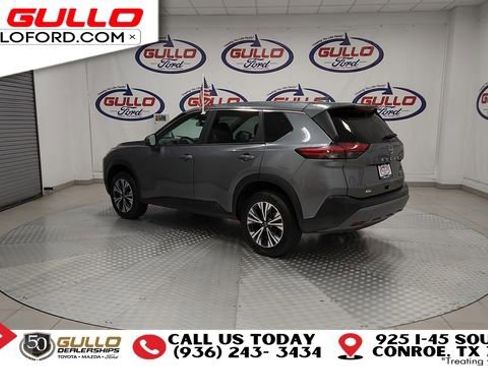 Used 2023 Nissan Rogue SV image 6