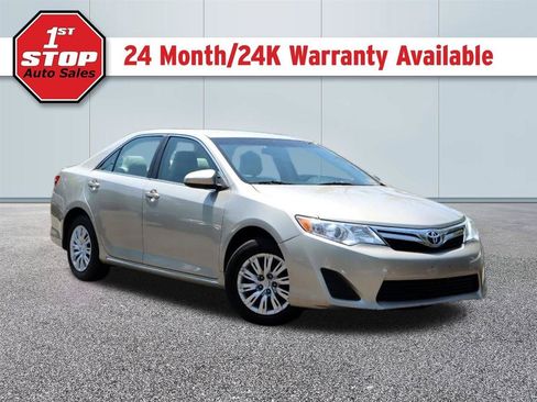 Used 2014 Toyota Camry LE FWD image 1