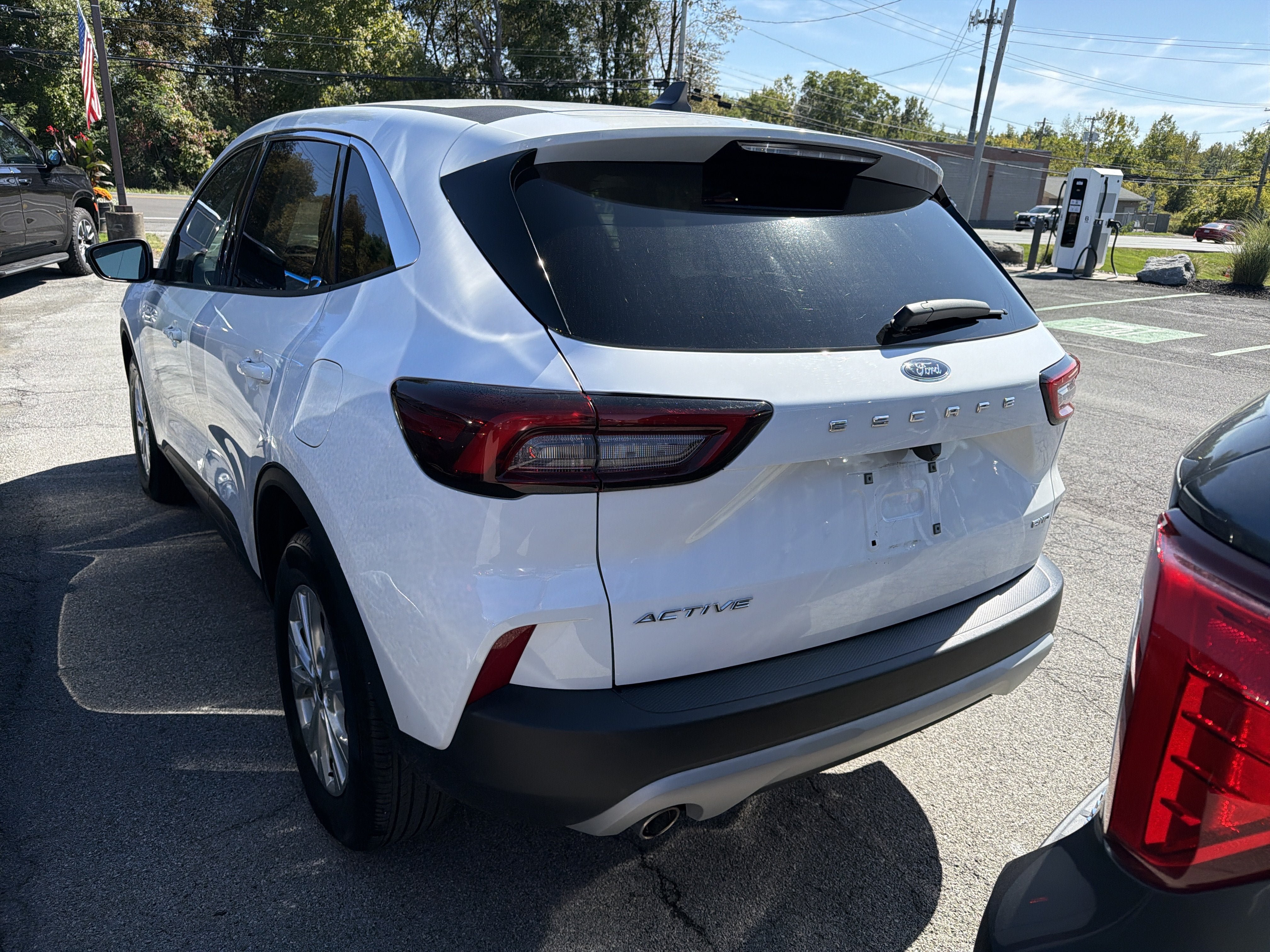 Used 2023 Ford Escape Active AWD/4WD image 5