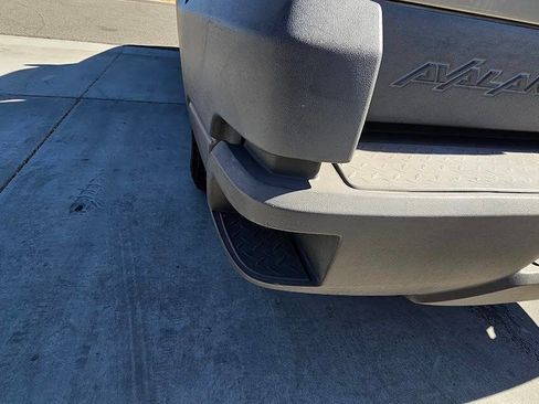 Used 2002 Chevrolet Avalanche 2WD w/ Convenience Pkg image 39