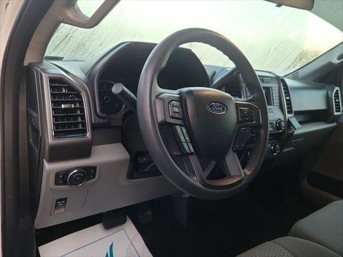 Used 2017 Ford F150 XLT image 14