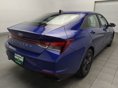 Used 2021 Hyundai Elantra SEL FWD image 9